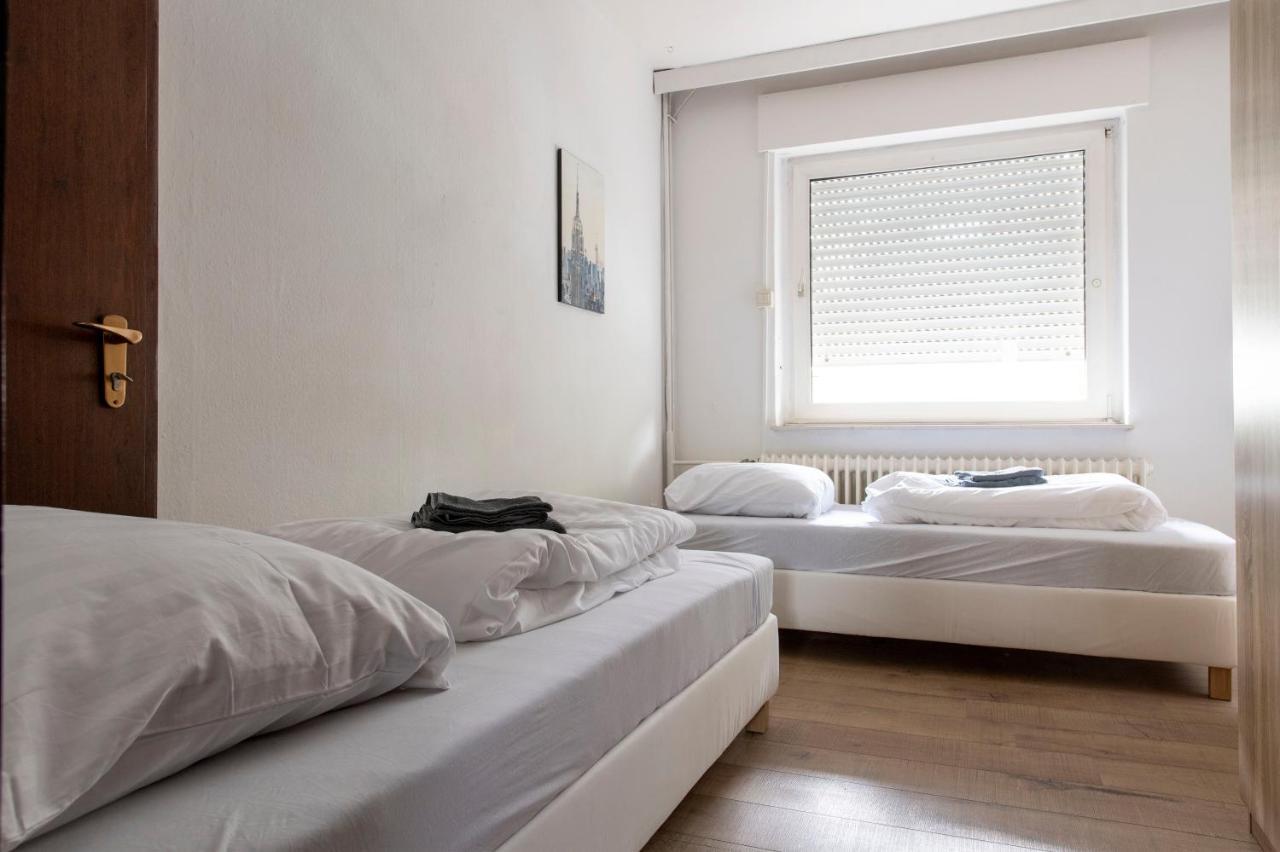Workers Home- Central - 8 Single Box Spring Beds - Near Enschede Gronau  Extérieur photo